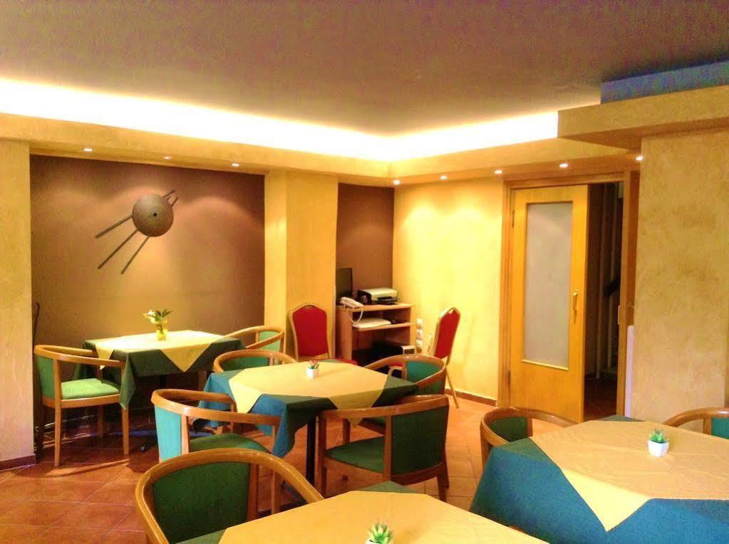 Hotel Platon アテネ エクステリア 写真